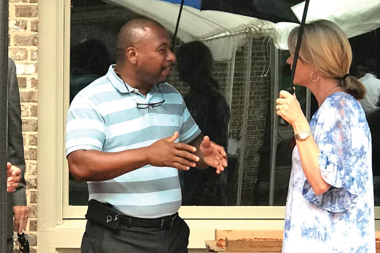 Senoia officially welcomes new city manager