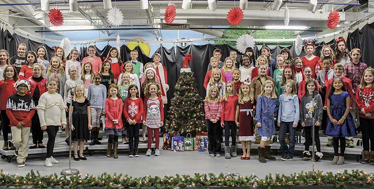 Braelinn students lift their voices in holiday s...