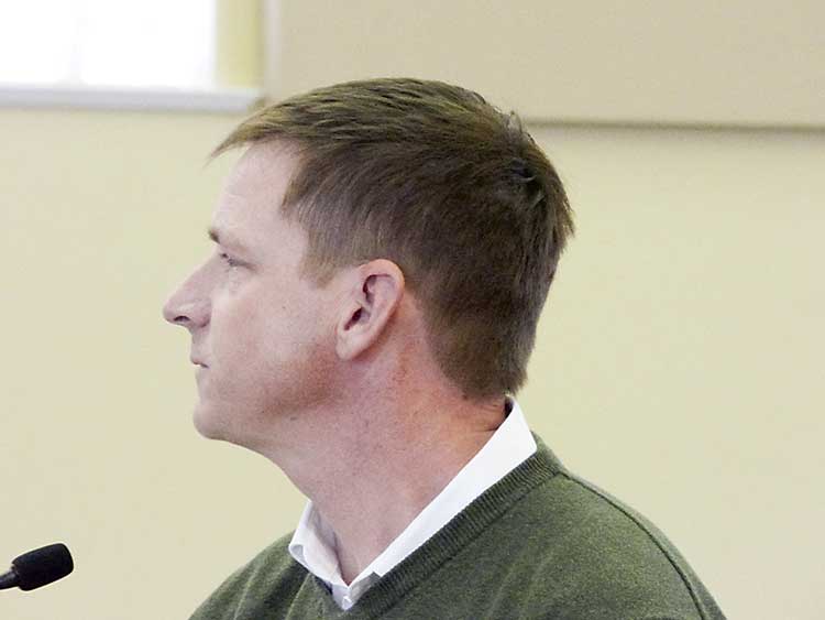 Fayetteville P&Z delays OK for 6-acre, 21-h...