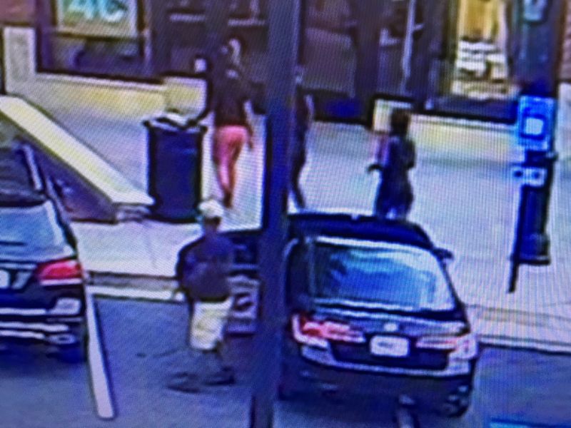 5 shopifters grab $6K in merchandise from Victor...