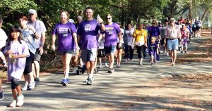 Walk to End Alzheimer’s host Purple Night Out