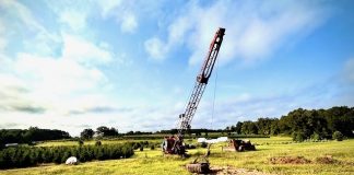 Nathan Mixon will be operating the Linkbelt dragline while Greg Thompson operates his 1940s Caterpillar dozer. Photo/Submitted.