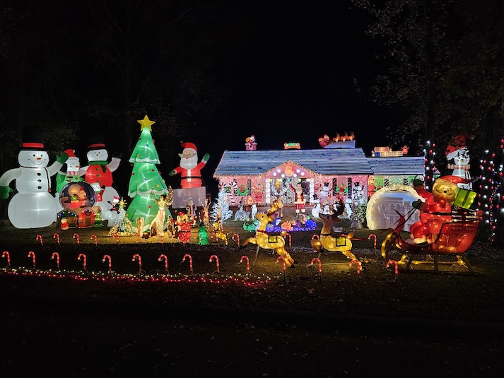 Christmas displays delight in Fayette and Coweta...