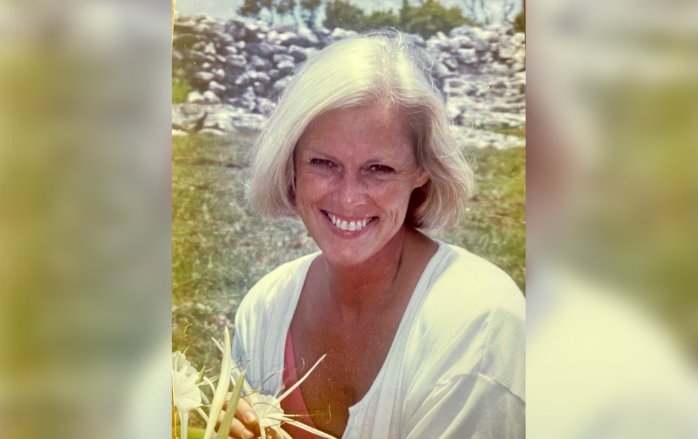 Carol Lynn Hyde Harris, 73