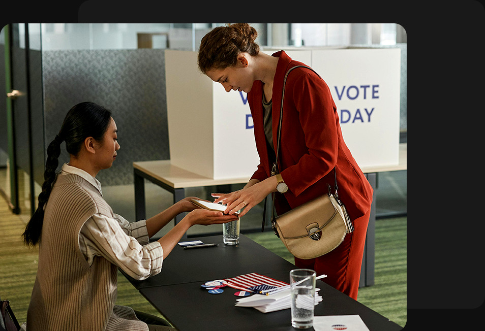 Santa visits Joseph Sams School kids via helicopter