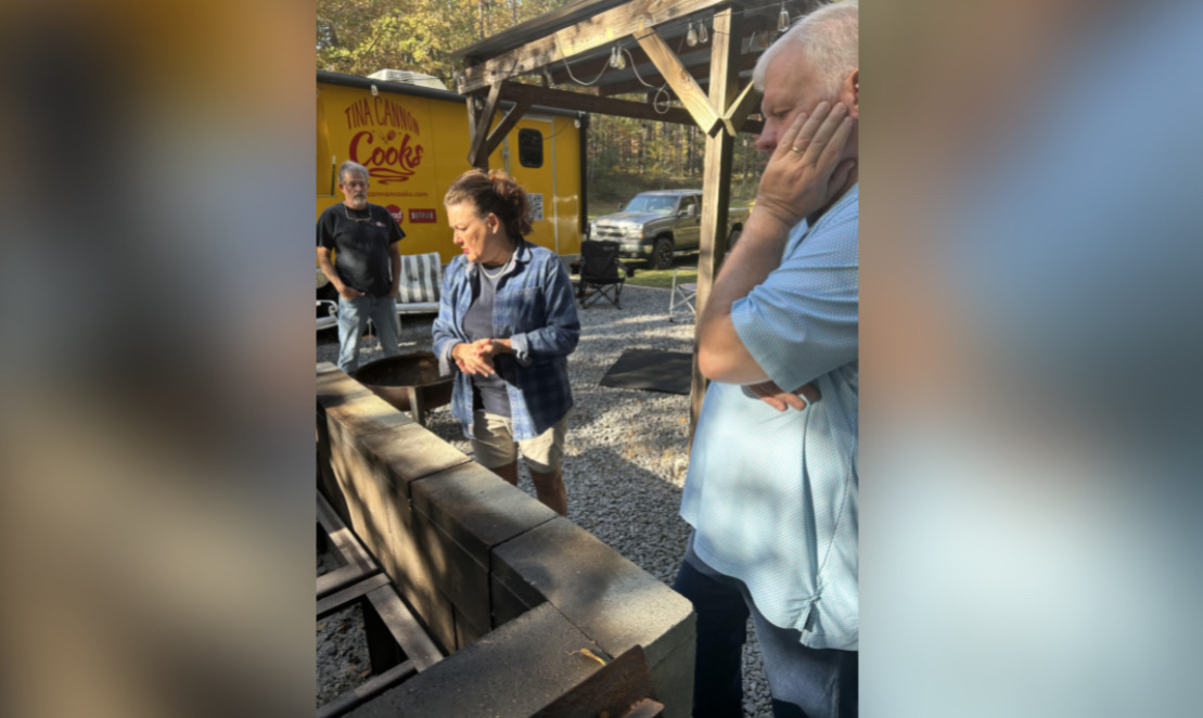 The Eating Chambers interviews local celebrity c...