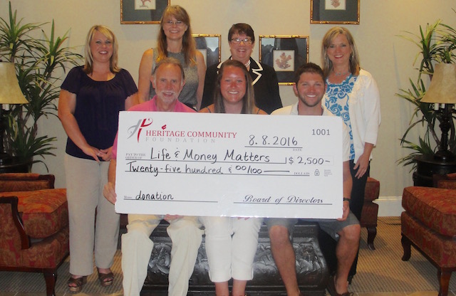 Foundation presents grant